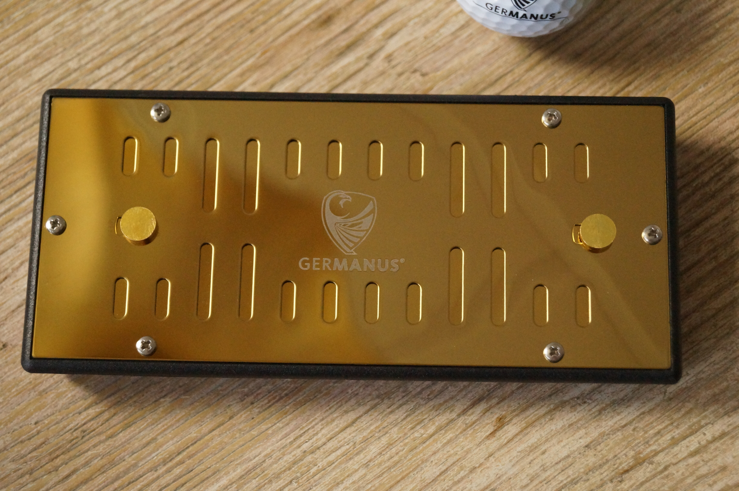 GERMANUS Humidor Befeuchter mit Kristallen für Zigarren in Gold, Kassette groß