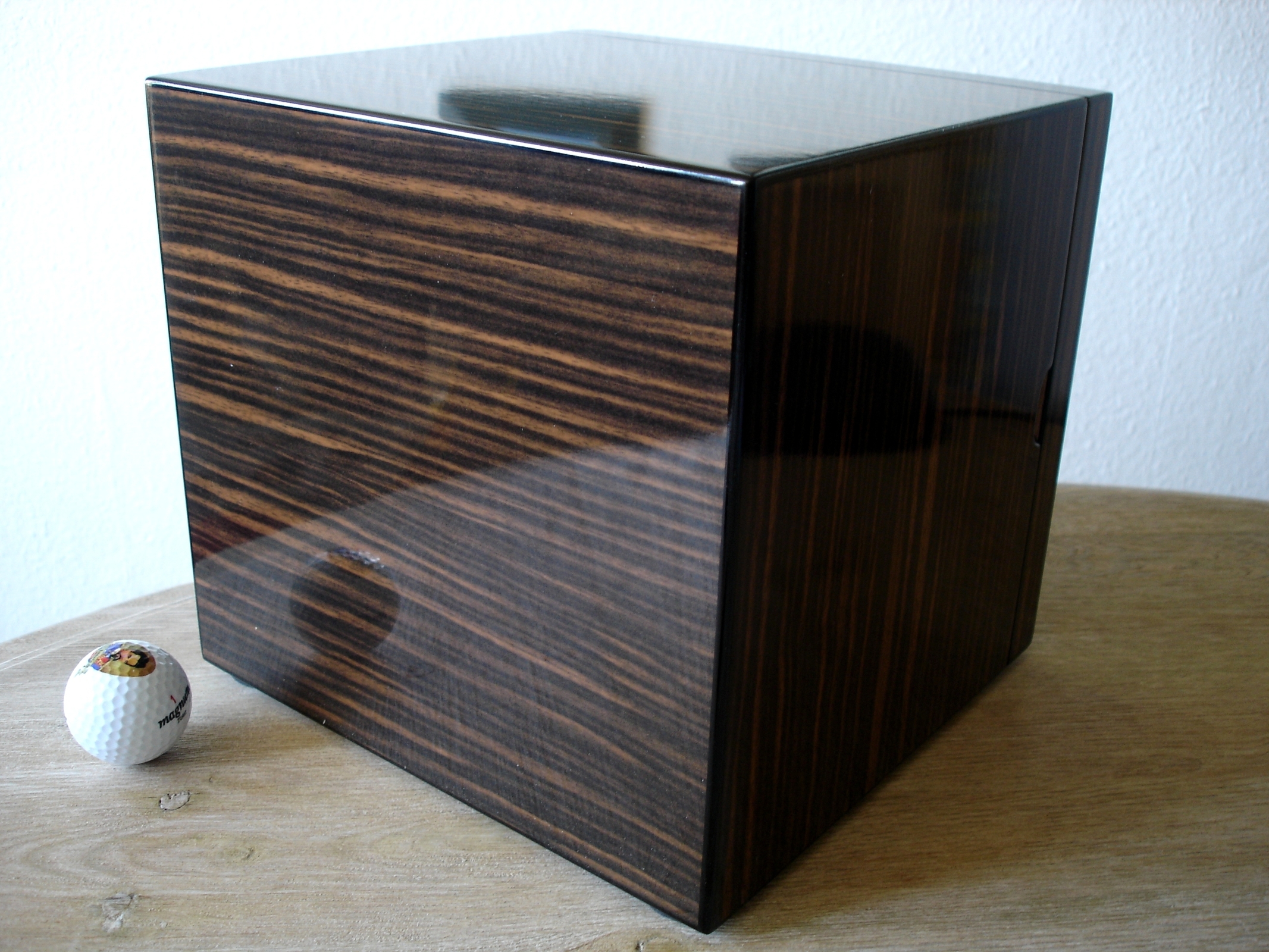 GERMANUS Zigarren Humidor Schrank, Dravus Würfel