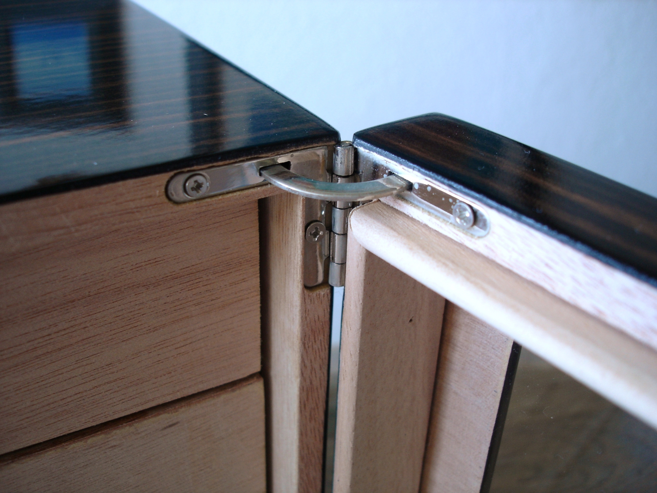 GERMANUS Zigarren Humidor Schrank, Dravus Würfel