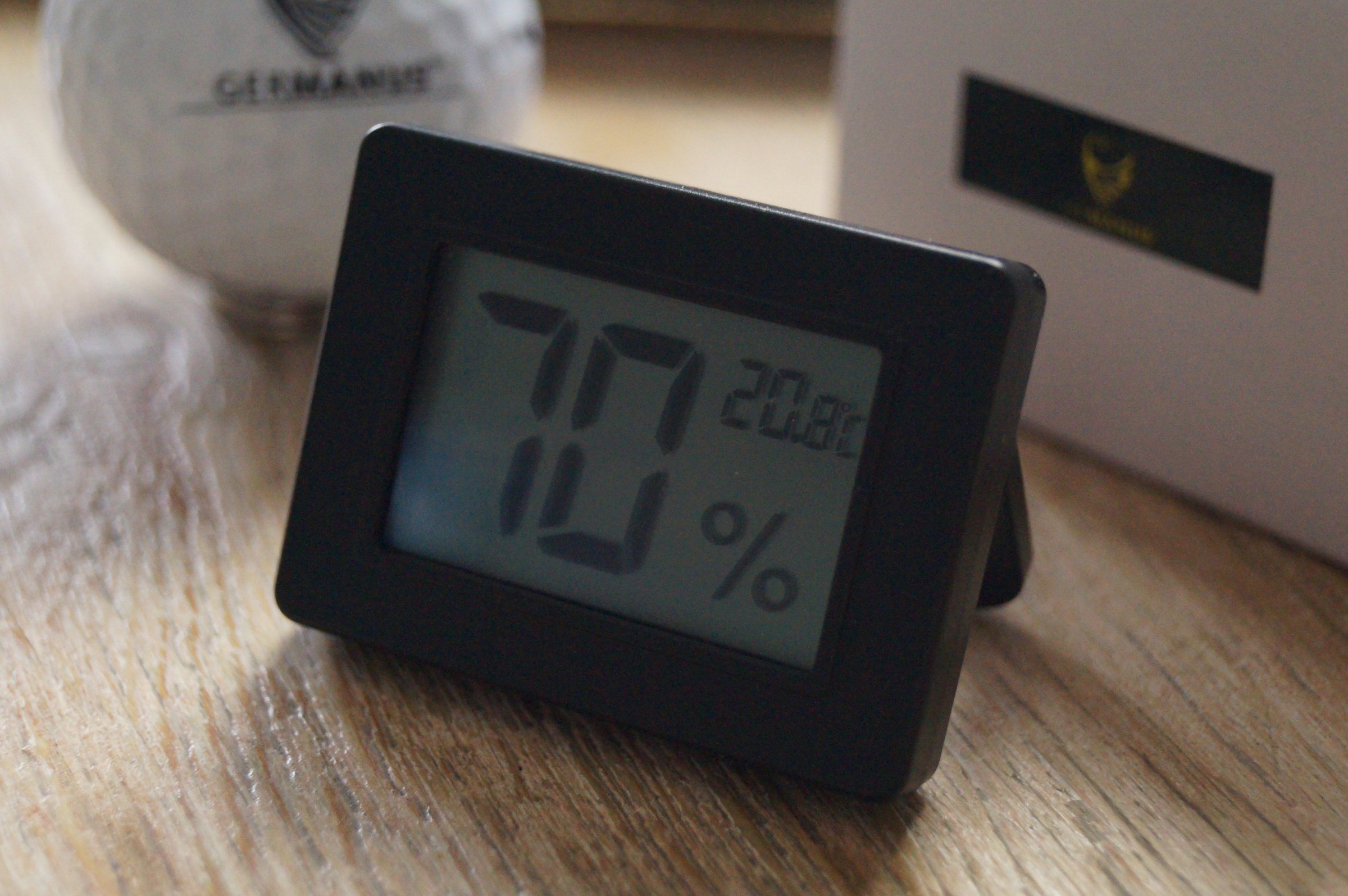 GERMANUS Digital Humidor Hygrometer