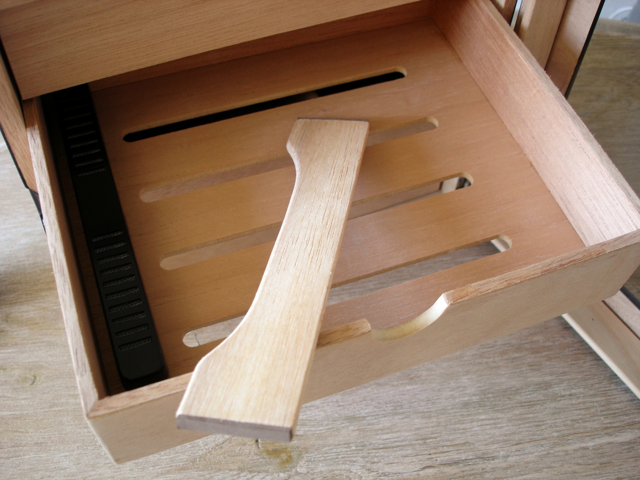 B-Quality: GERMANUS Humidor Cabinet, The Cube Dravus