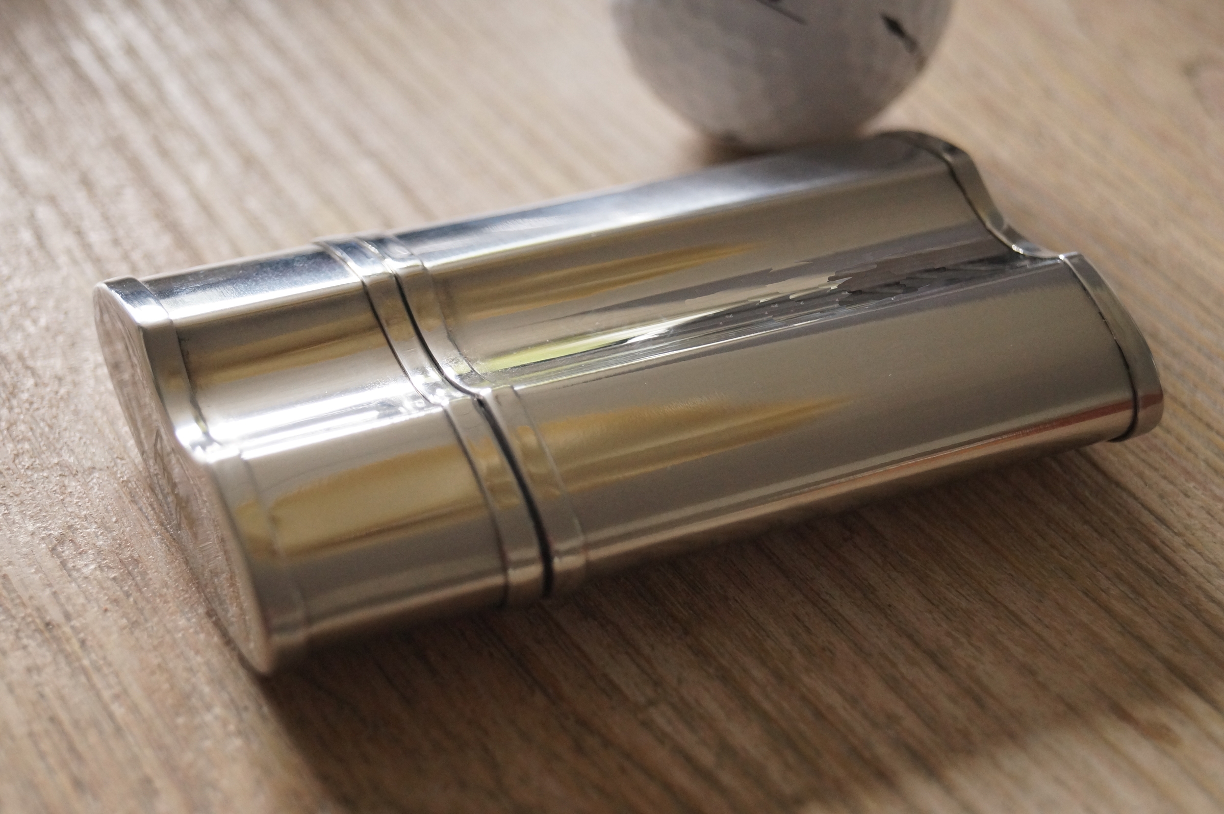 Taschenaschenbecher aus Metall