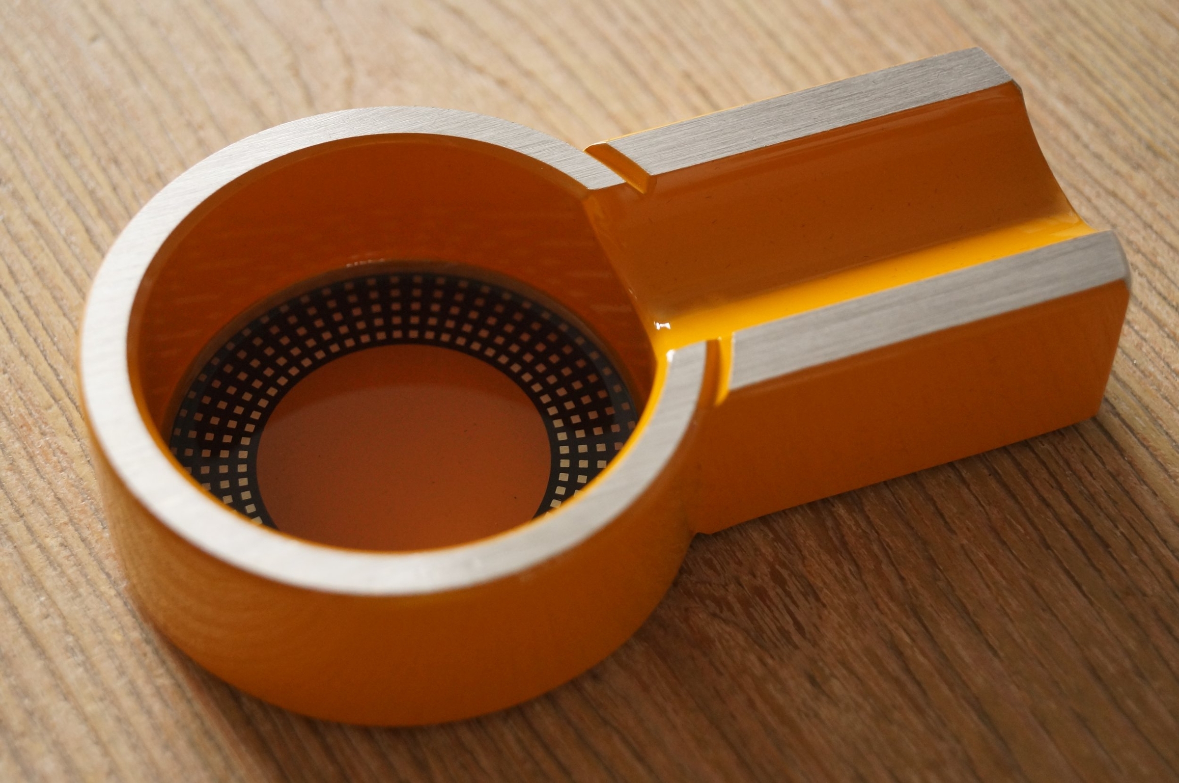 GERMANUS Aschenbecher für Zigarren, vollständig aus Metall