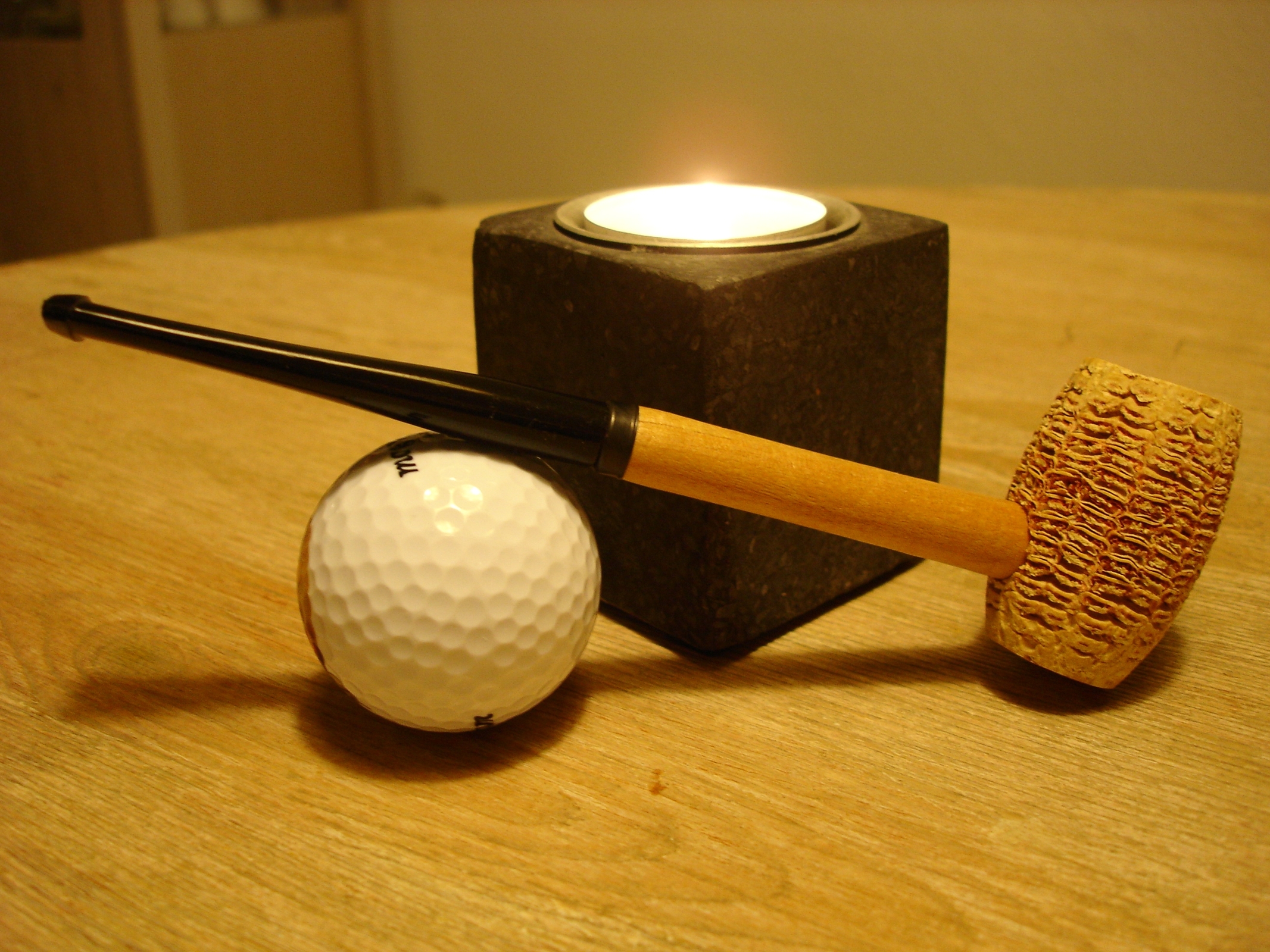 Original Missouri Quality Corncob Pipe - Shape: Long Feather Standard, Billiard