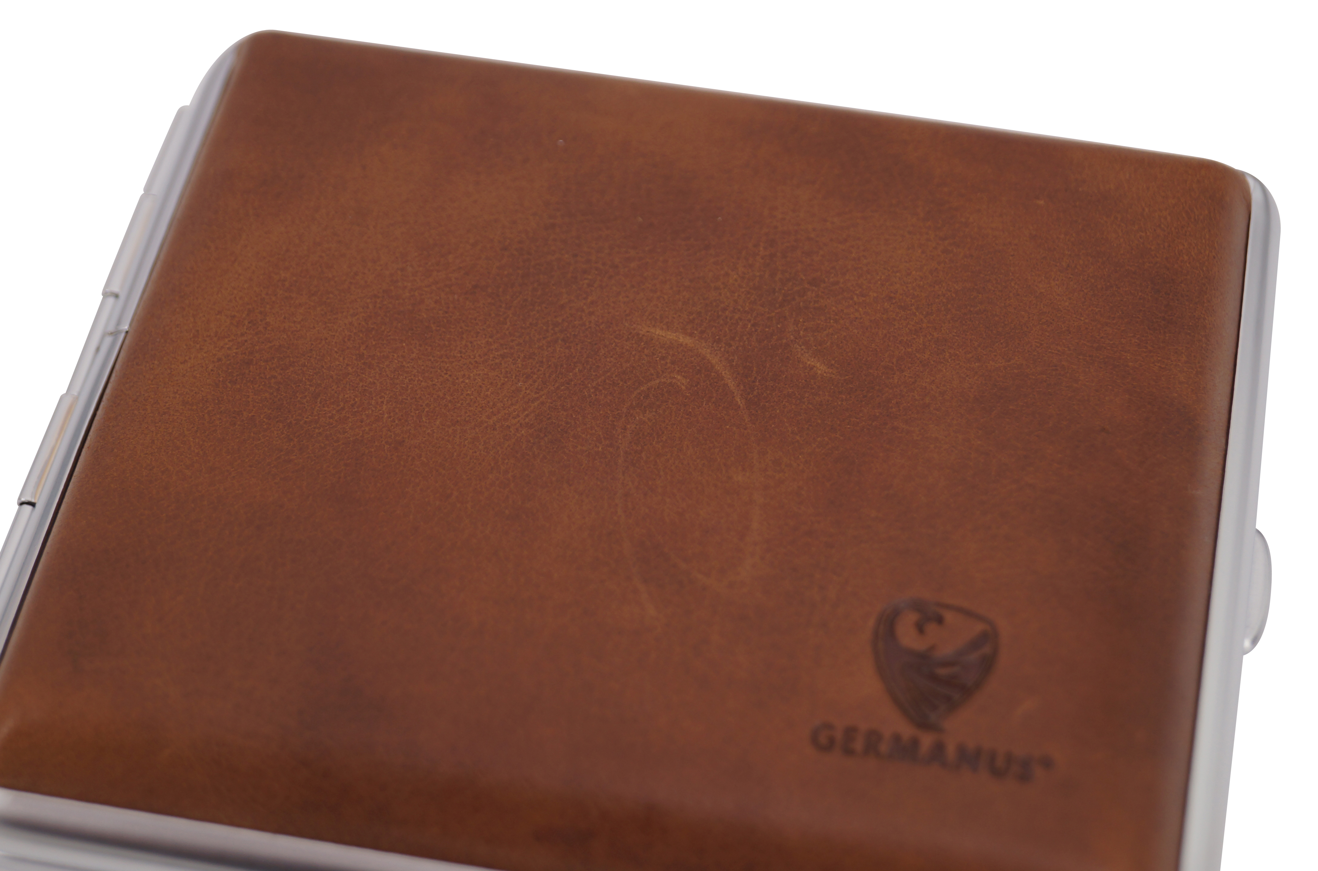 GERMANUS Zigarettenetui Metall Korpus mit Leder Bezug - Design Wildes Rind IV