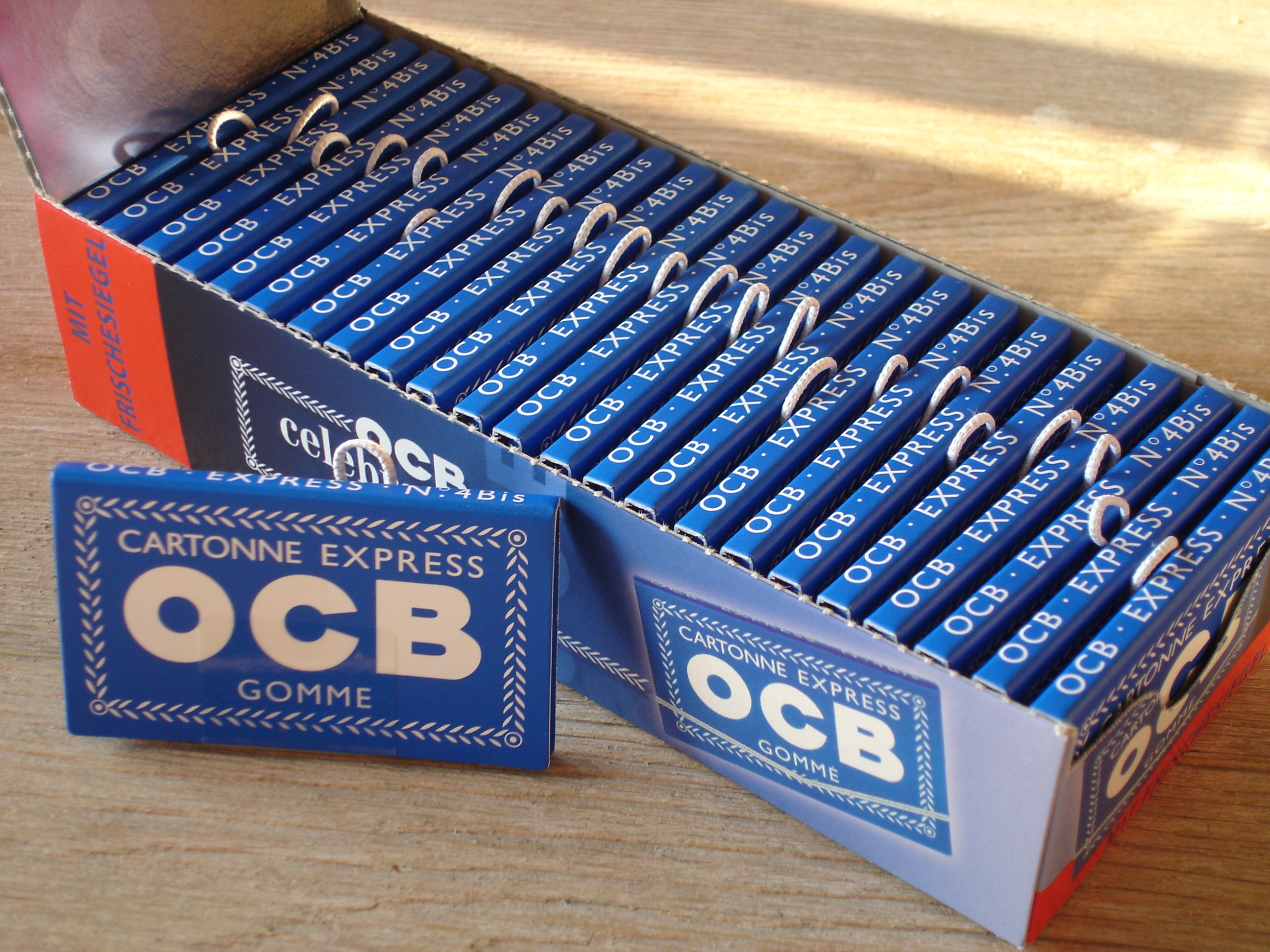 OCB Blau Gomme Zigaretten Papier Paper