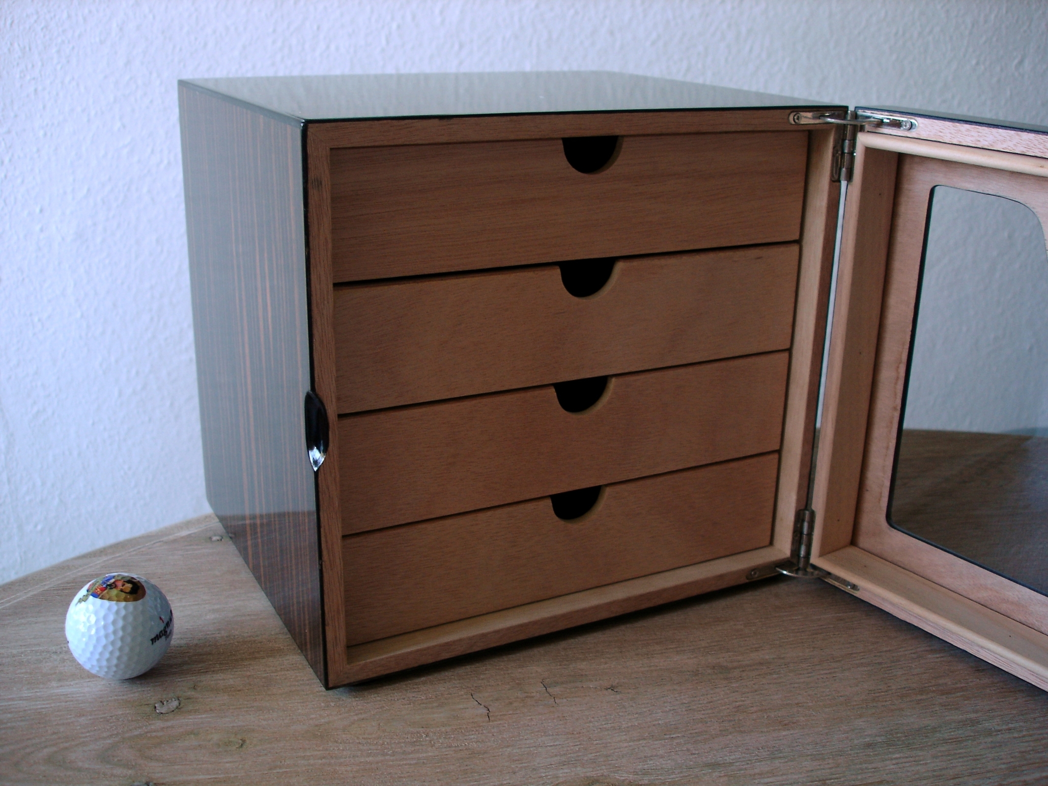 GERMANUS Zigarren Humidor Schrank, Dravus Würfel