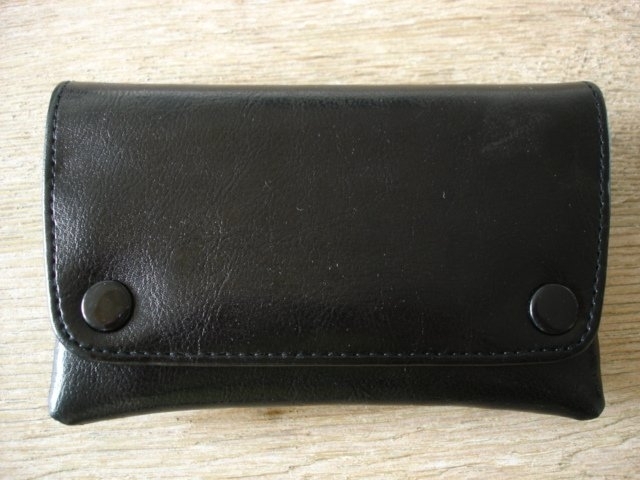 Gummierte Tabaktasche in Schwarz  Modell S