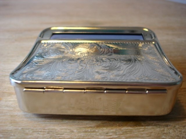 ANGELO ® Rolling Machine Box for Cigarettes ANGELO ® Rolling Machine Box for Cigarettes