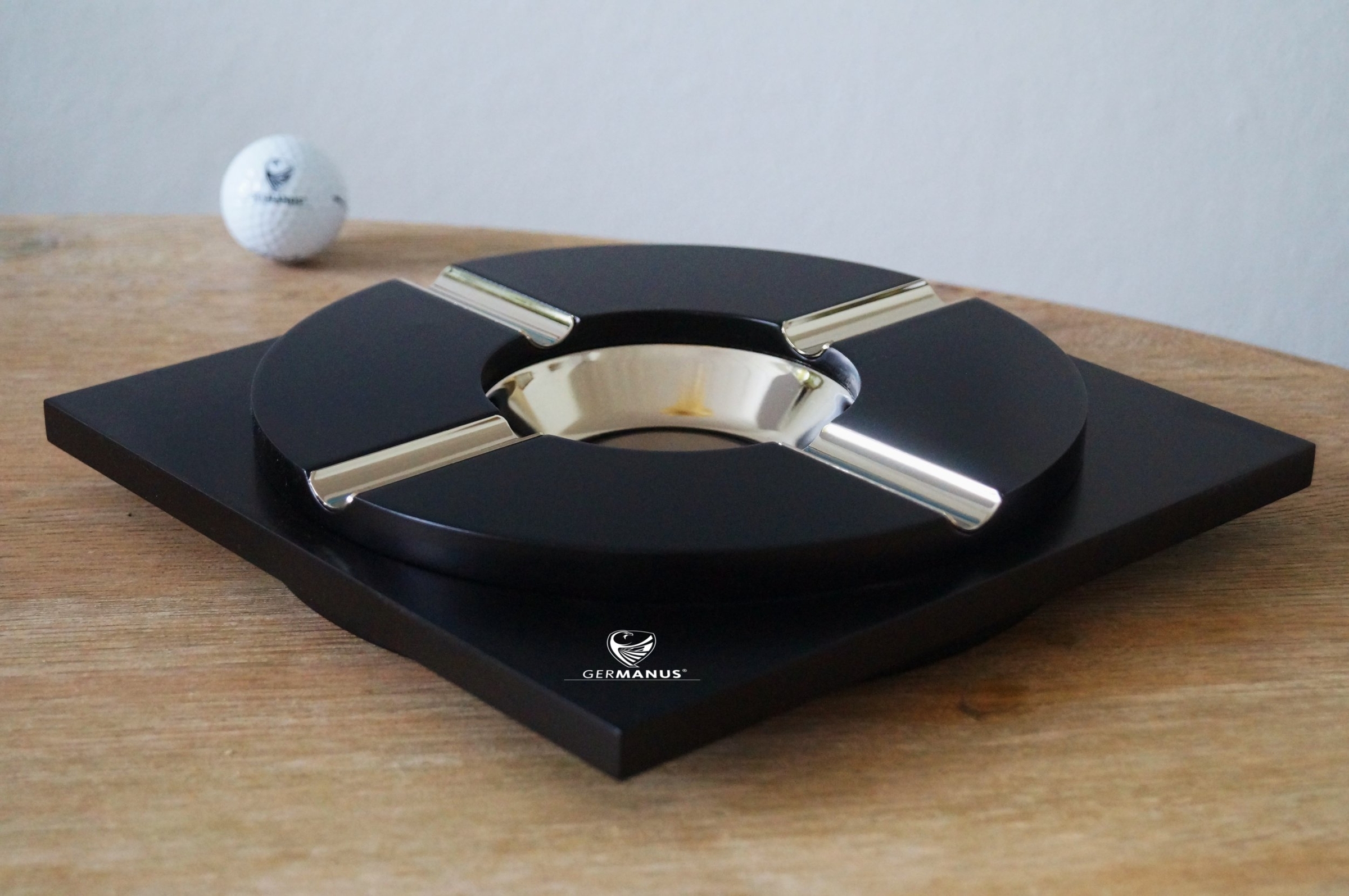 GERMANUS Cigar Ashtray Bovocul with 4 Cigar Holders from Wood