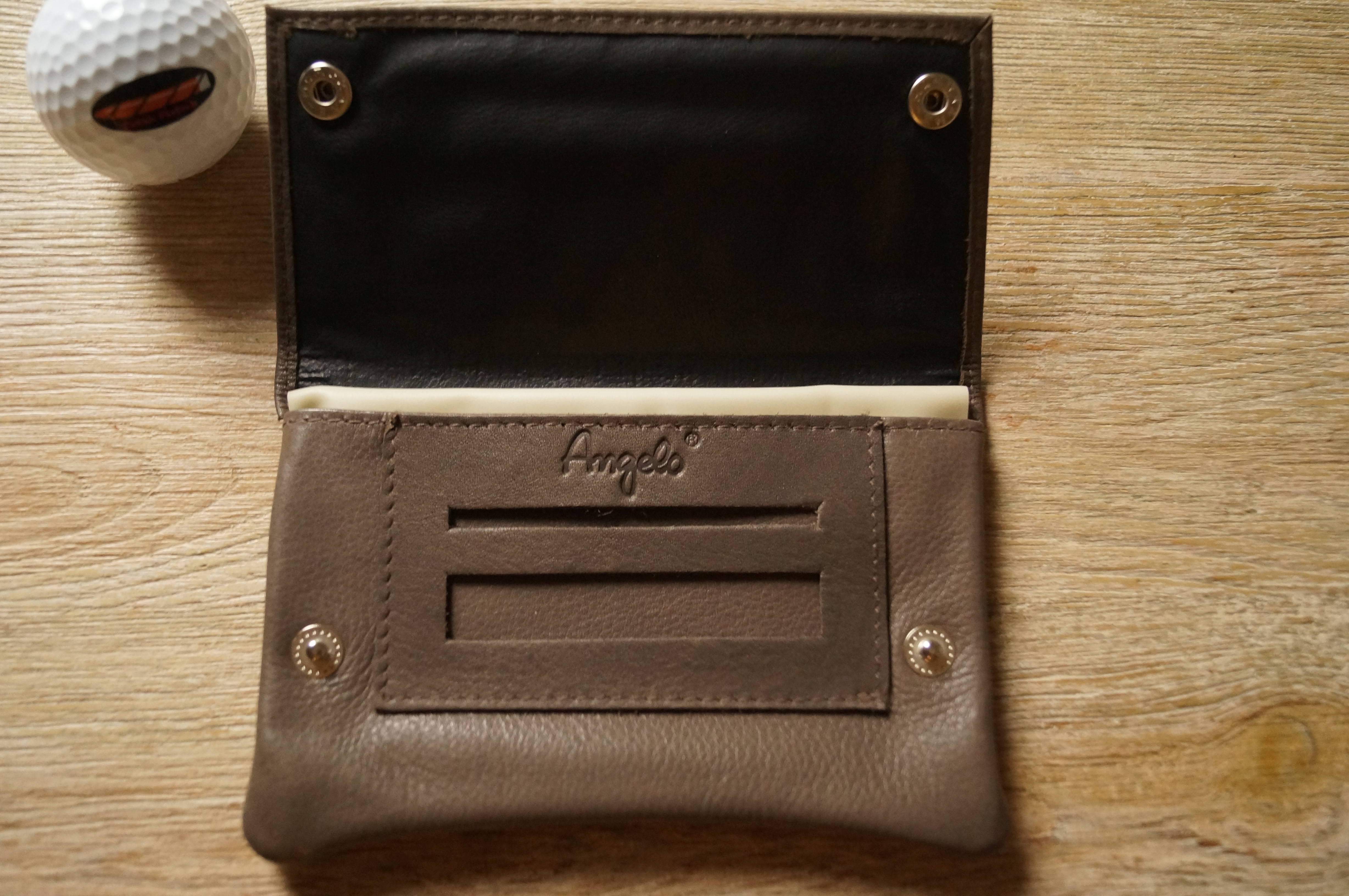 Sonderposten: Tabaktasche Leder - Braun