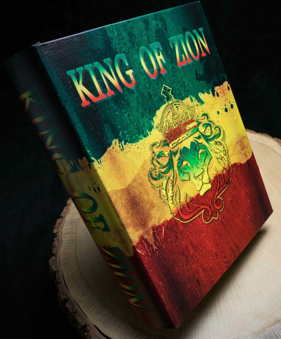 Kavatza Buch Box - "King of Zion"