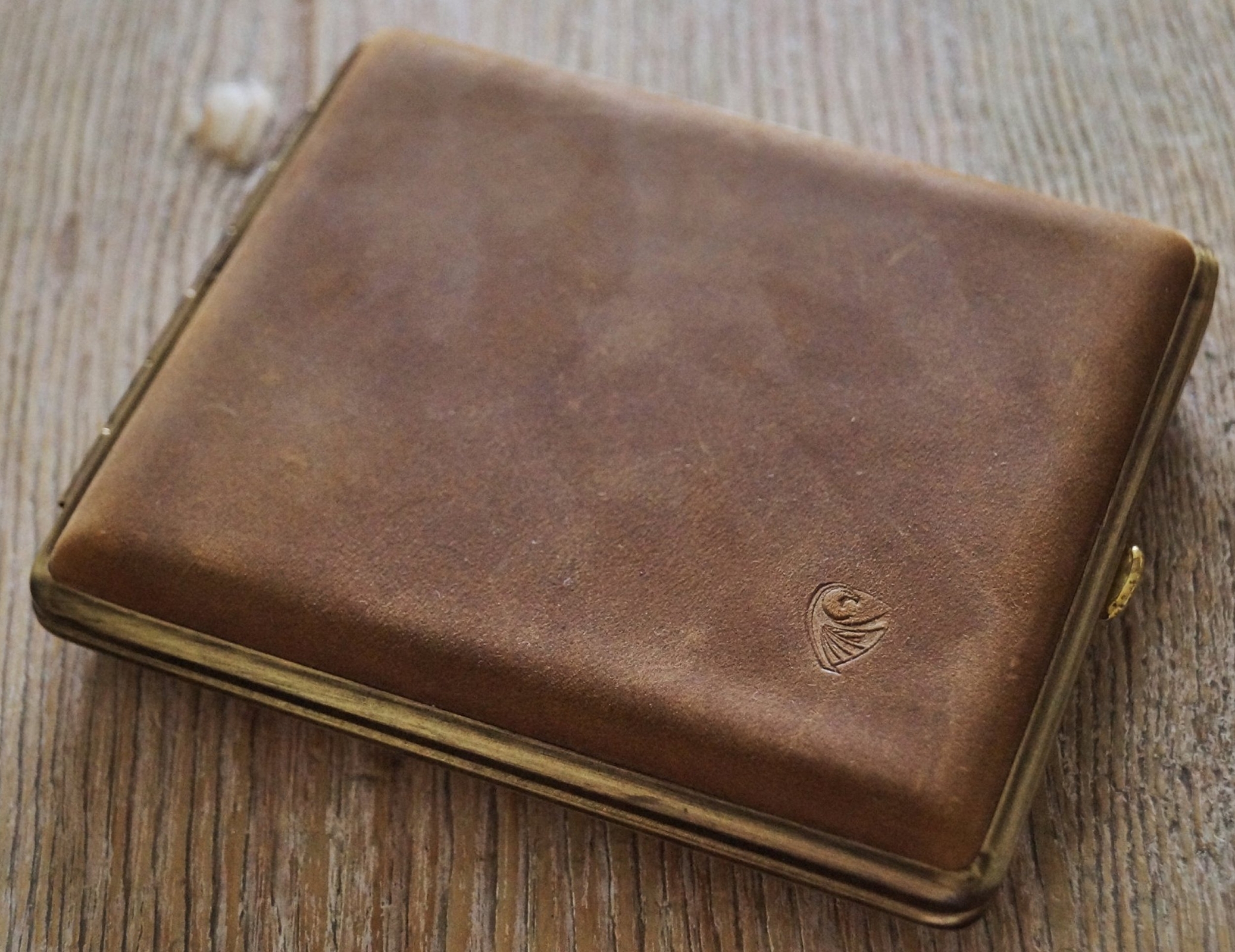 GERMANUS Cigarette Case, Design Wild Bull, 100 mm with Metal Spring Mechanism GERMANUS Cigarette Case, Design Wild Bull, 100 mm with Metal Spring Mechanism